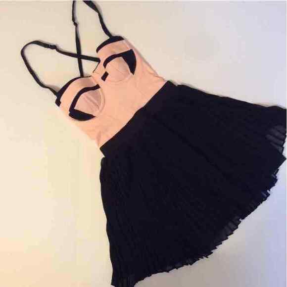 NWT VS MODA INTERNATIONAL corset DRESS 4,6 peach pink blush BLACK pleated skirt - Picture 1 of 4